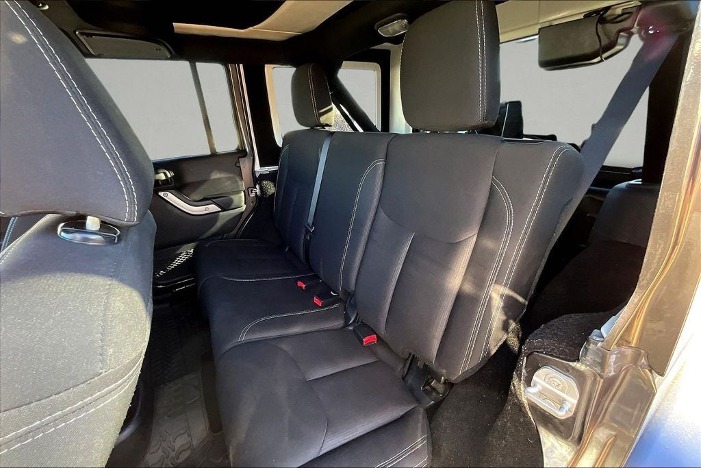 2016 Jeep Wrangler Unlimited Sahara