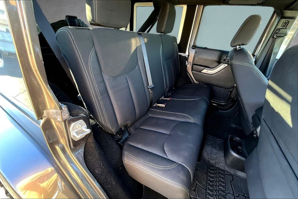 2016 Jeep Wrangler Unlimited Sahara