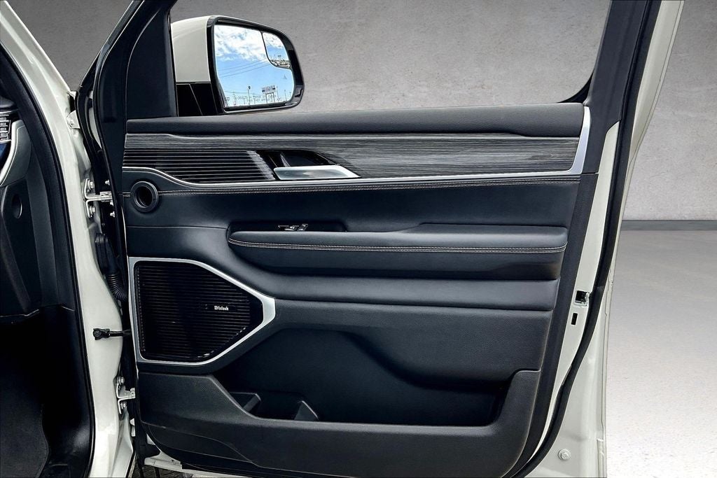 2022 Jeep Wagoneer Series III
