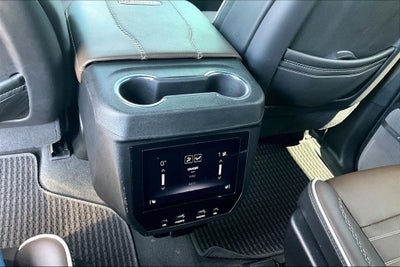 2025 GMC Yukon Denali Ultimate