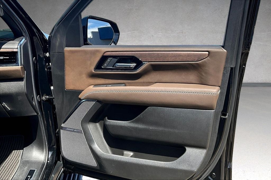 2025 GMC Yukon Denali Ultimate