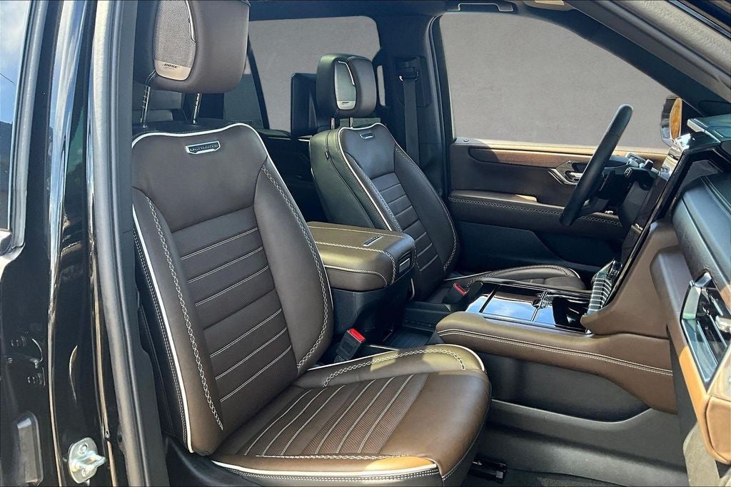 2025 GMC Yukon Denali Ultimate