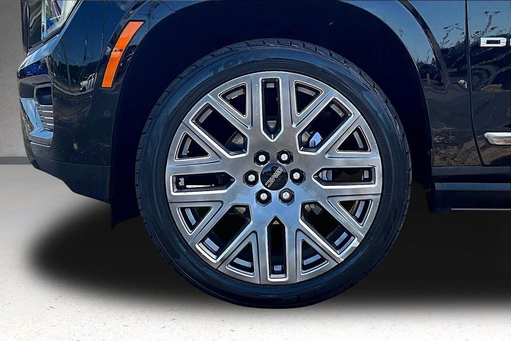 2025 GMC Yukon Denali Ultimate