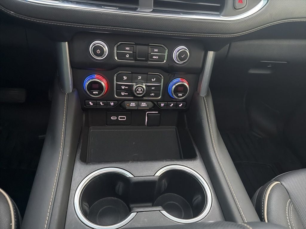 2022 GMC Yukon XL SLT