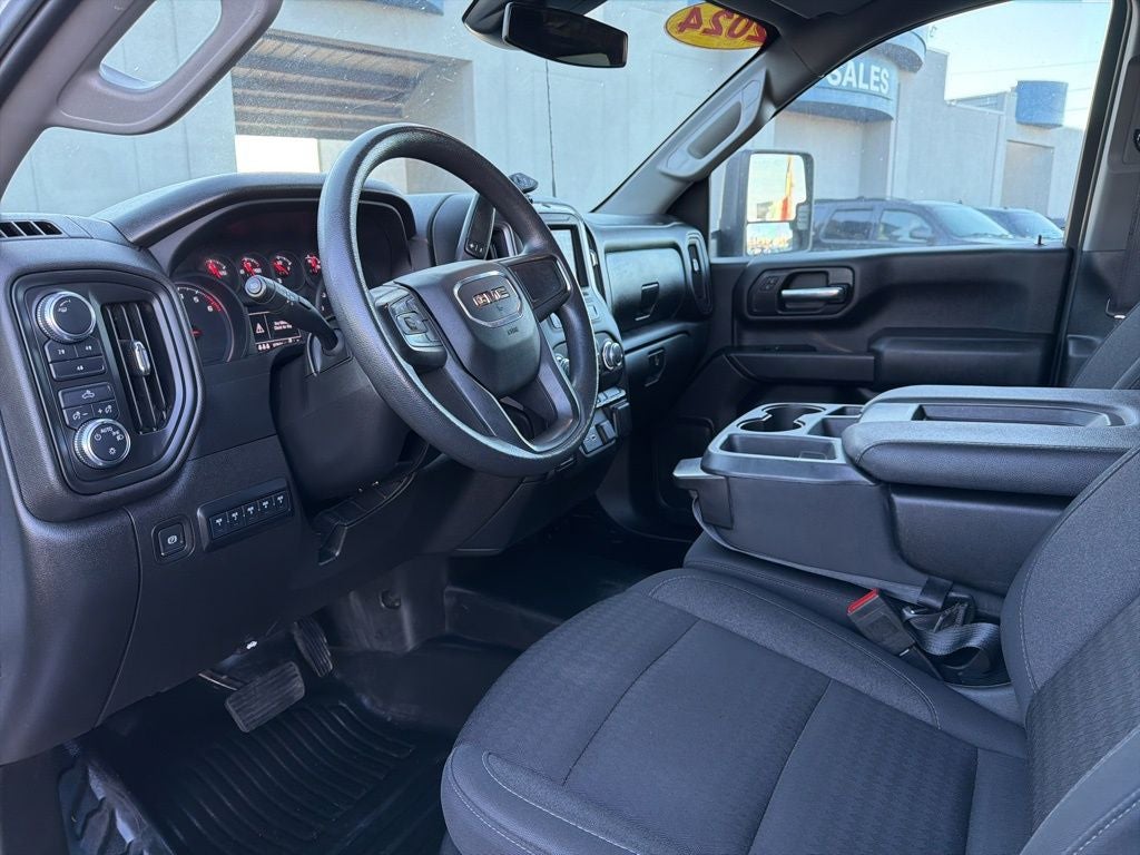 2024 GMC Sierra 2500HD Pro