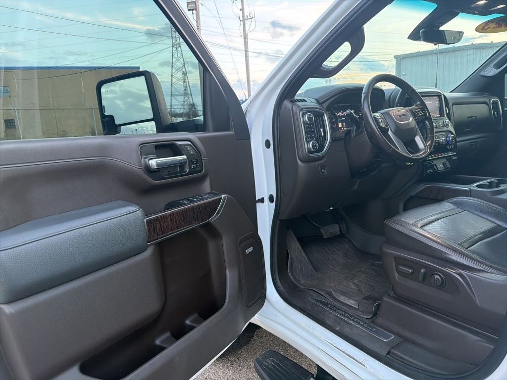 2023 GMC Sierra 2500HD Denali