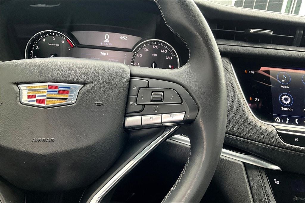 2023 Cadillac XT6 Luxury