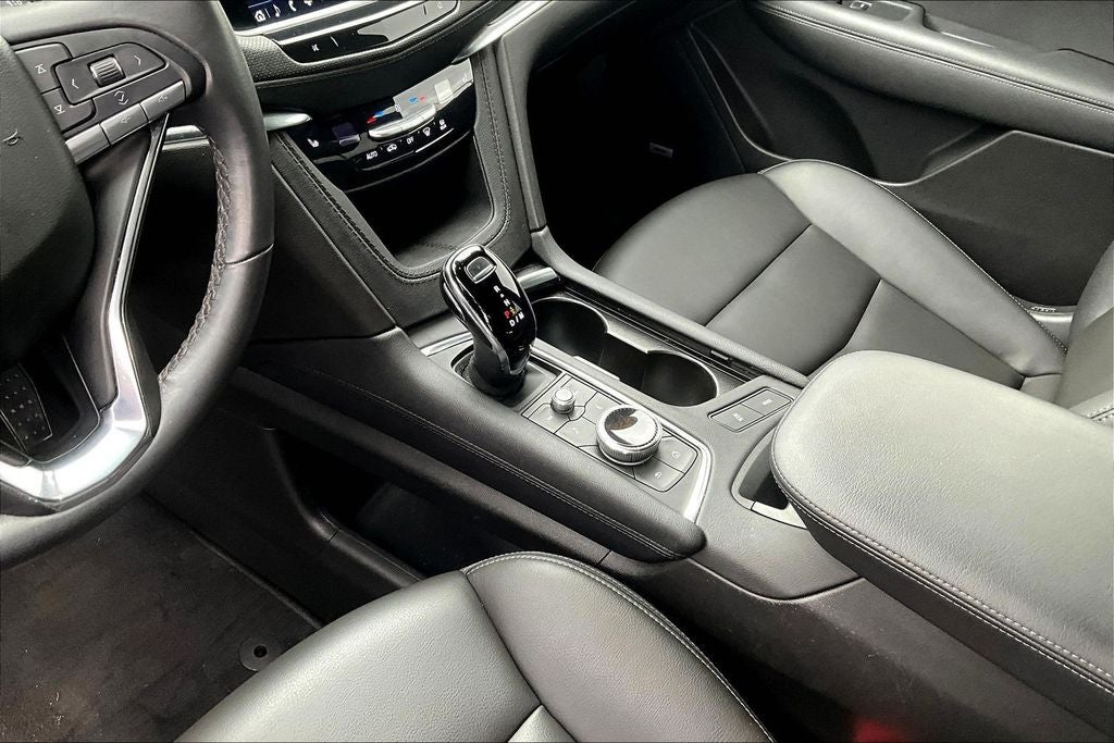 2023 Cadillac XT6 Luxury