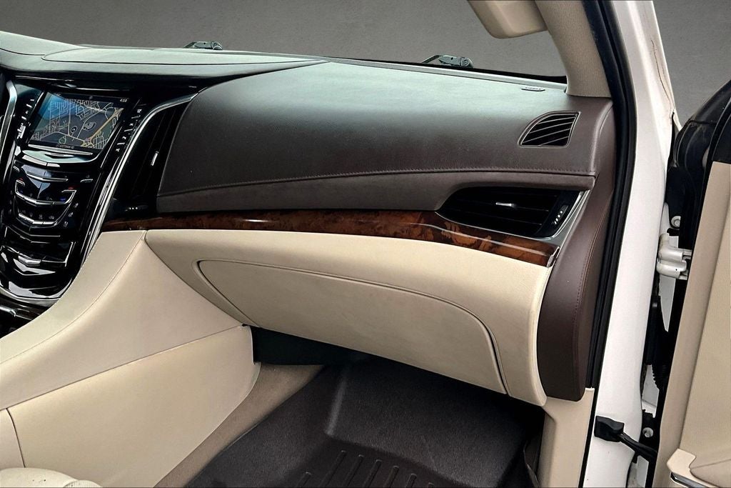 2017 Cadillac Escalade ESV Luxury