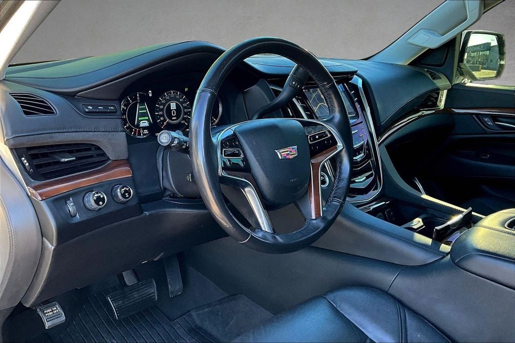 2019 Cadillac Escalade Luxury