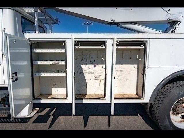 2001 International 4700 Bucket Truck