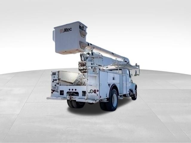 2001 International 4700 Bucket Truck