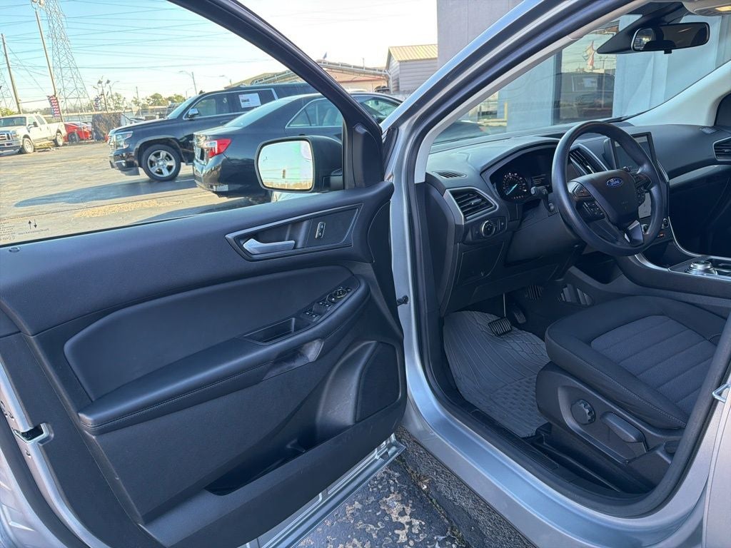 2023 Ford Edge SE