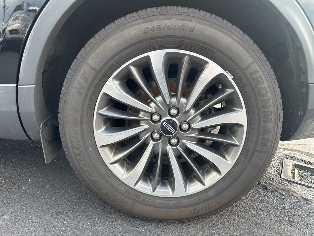 2021 Lincoln Nautilus Reserve