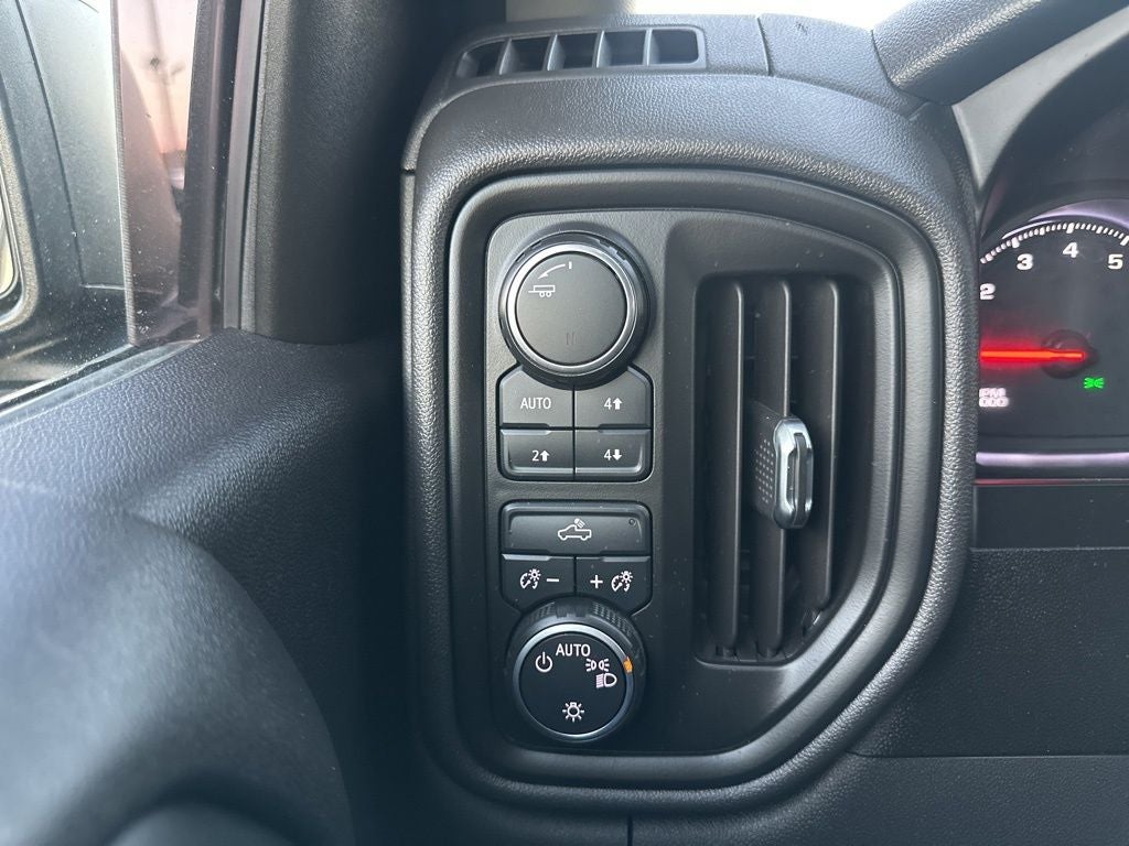 2020 Chevrolet Silverado 1500 Custom Trail Boss