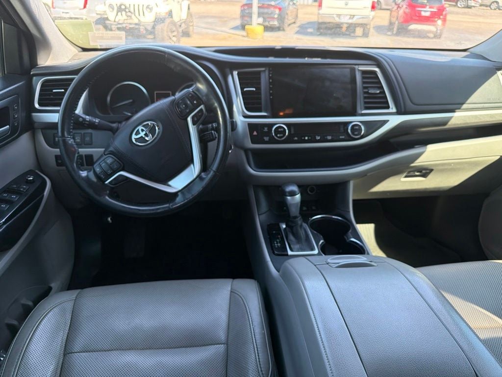 2017 Toyota Highlander Limited Platinum