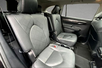 2021 Toyota Highlander Hybrid Platinum