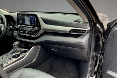 2021 Toyota Highlander Hybrid Platinum