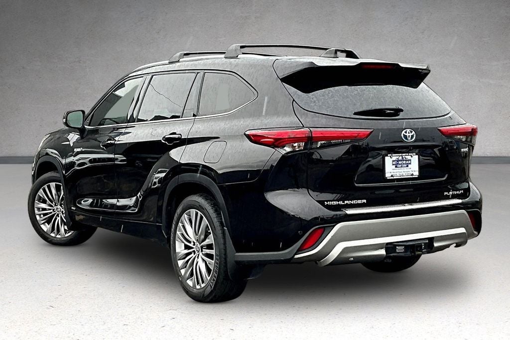 2021 Toyota Highlander Hybrid Platinum