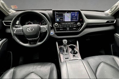 2021 Toyota Highlander Hybrid Platinum