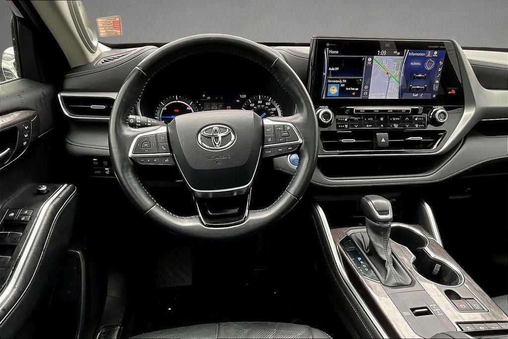 2021 Toyota Highlander Hybrid Platinum