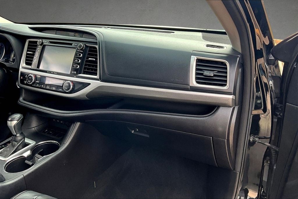 2018 Toyota Highlander SE