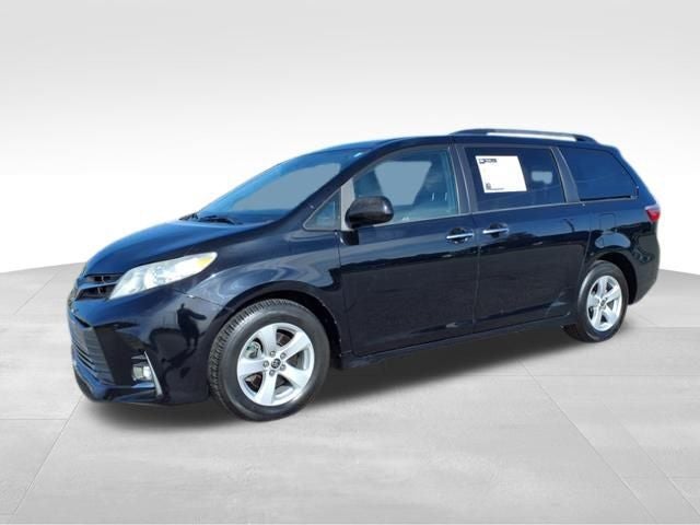 2018 Toyota Sienna XLE 7 Passenger