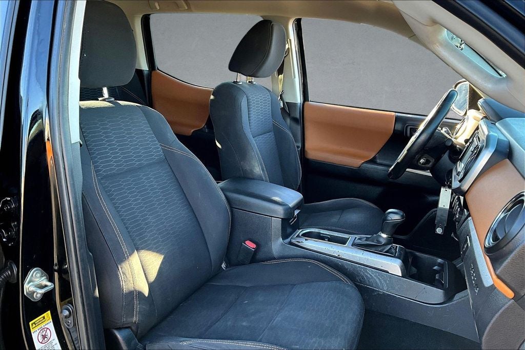 2017 Toyota Tacoma SR5 V6