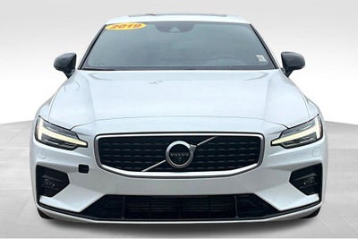 2019 Volvo S60 T6 R-Design