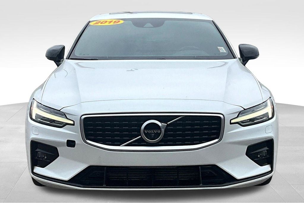 2019 Volvo S60 T6 R-Design