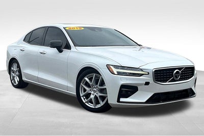2019 Volvo S60 T6 R-Design