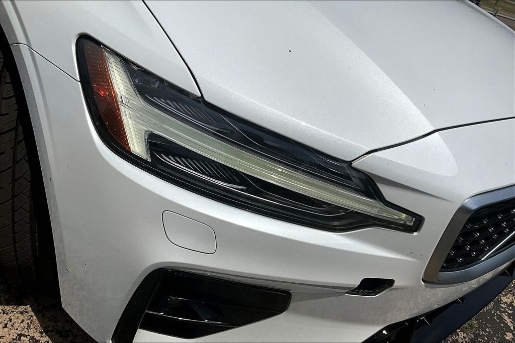 2019 Volvo S60 T6 R-Design
