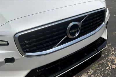 2019 Volvo S60 T6 R-Design