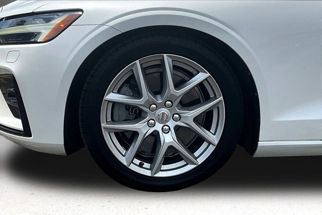 2019 Volvo S60 T6 R-Design