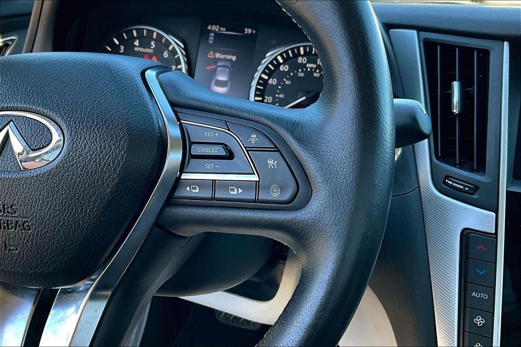 2022 INFINITI Q50 LUXE