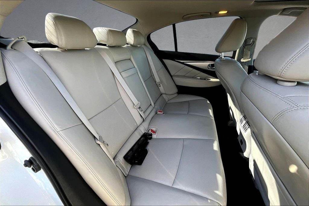 2022 INFINITI Q50 LUXE