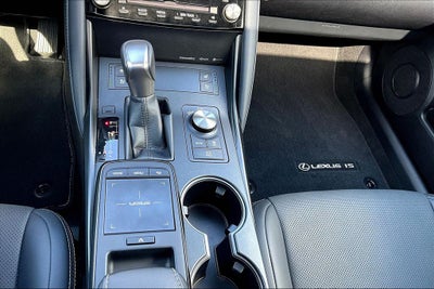 2025 Lexus IS 300
