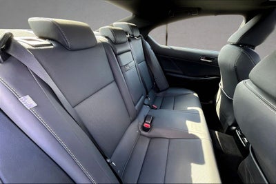 2025 Lexus IS 300