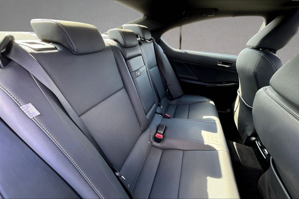 2025 Lexus IS 300