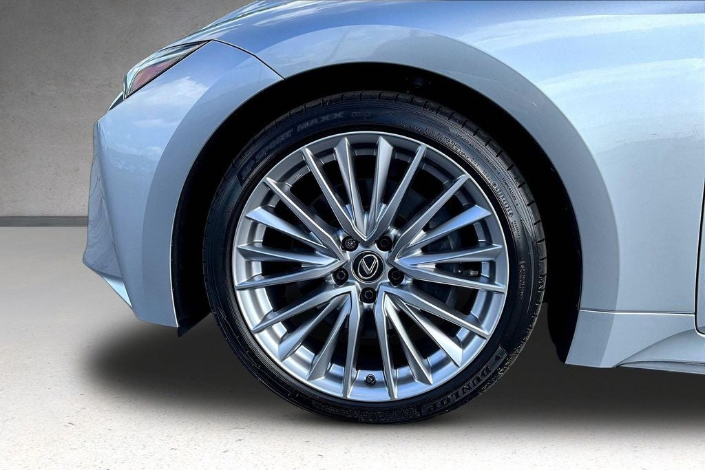 2025 Lexus IS 300