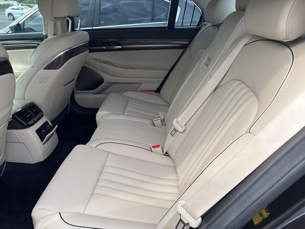 2018 Genesis G90 3.3T Premium