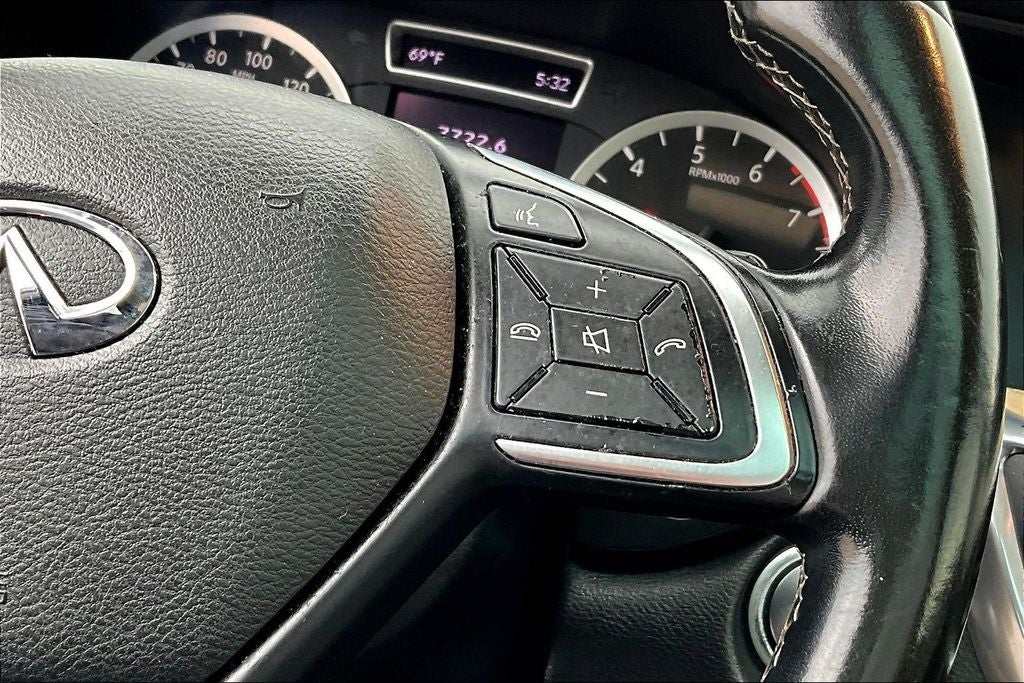 2019 INFINITI QX30 LUXE