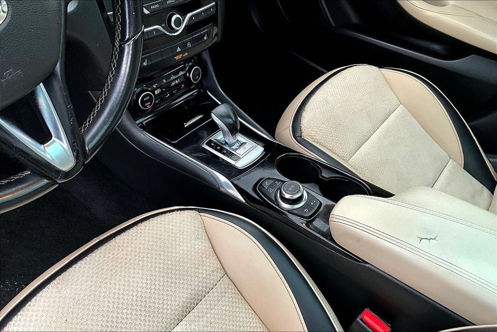 2019 INFINITI QX30 LUXE