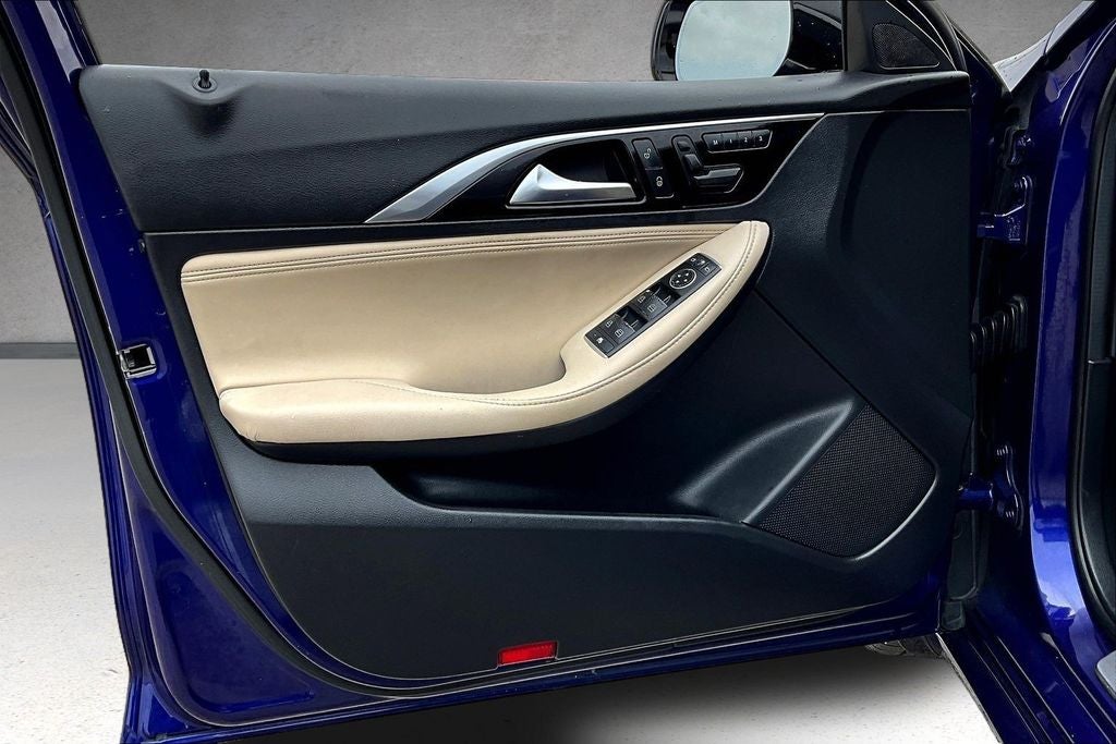 2019 INFINITI QX30 LUXE