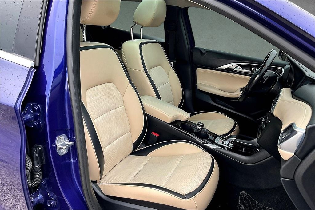 2019 INFINITI QX30 LUXE