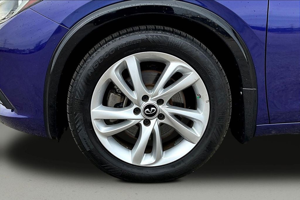 2019 INFINITI QX30 LUXE