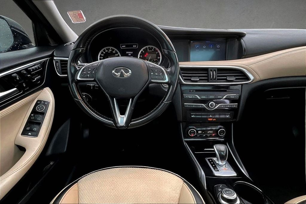 2019 INFINITI QX30 LUXE