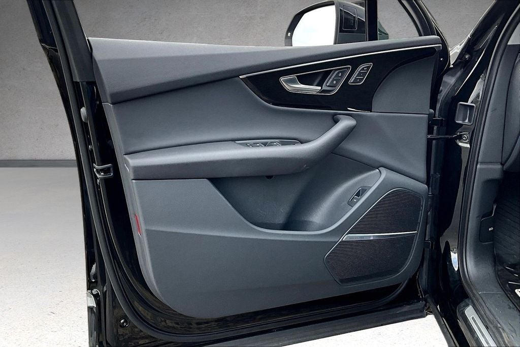 2022 Audi Q7 55 Premium Plus quattro
