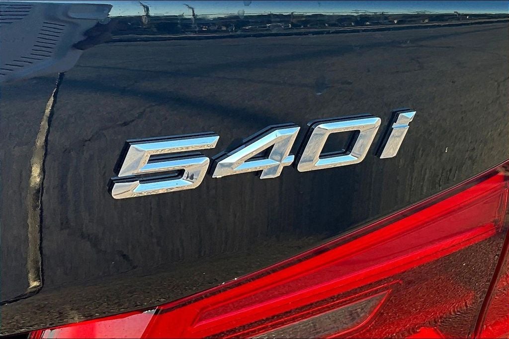 2018 BMW 5 Series 540i