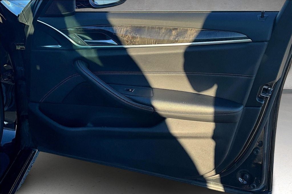 2018 BMW 5 Series 540i